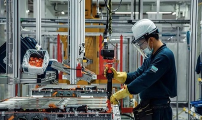 国产新梅赛德斯-奔驰电池北京工厂下线，前沿技术亮相广州国际工厂维护技术及设备展